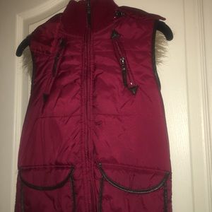 Fall / Winter red vest : Brand- Takeout